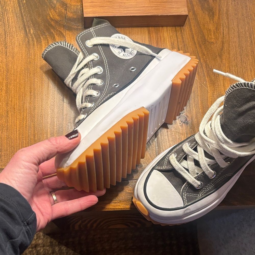 Like NEW 🆕 Converse Olive Green and White High-Top Platform Sneakers - Picture 3 of 14